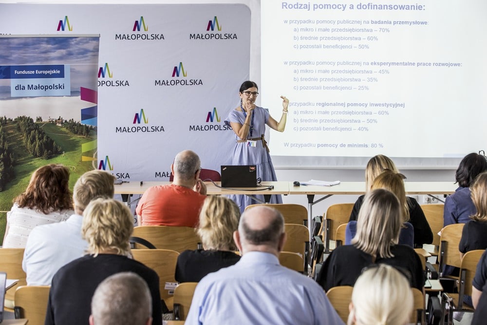 Szkolenie z konsultantką Punktu Informacyjnego Funduszy Europejskich.