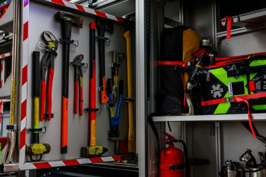 Wyposażenie samochodu strażackiego.