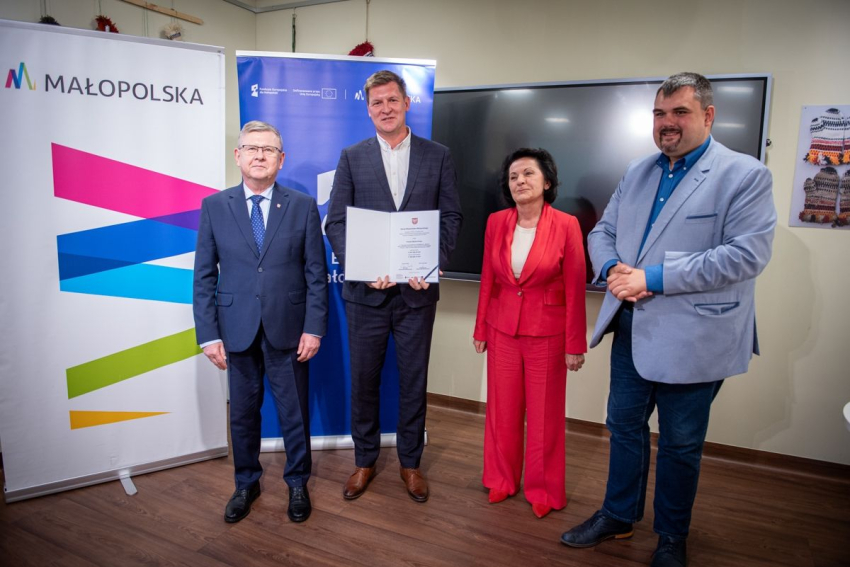 Beneficjent z promesą.