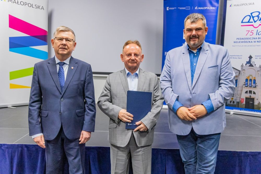 Beneficjent z promesą.