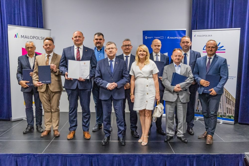 Zdjęcie grupowe uczestników wydarzenia