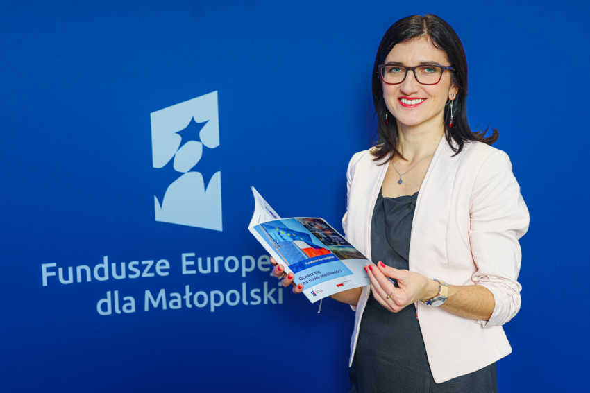 Konsultantka Punktu Informacyjnego Funduszy Europejskich.