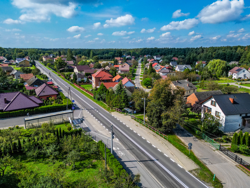Ścieżka rowerowa z lotu ptaka.