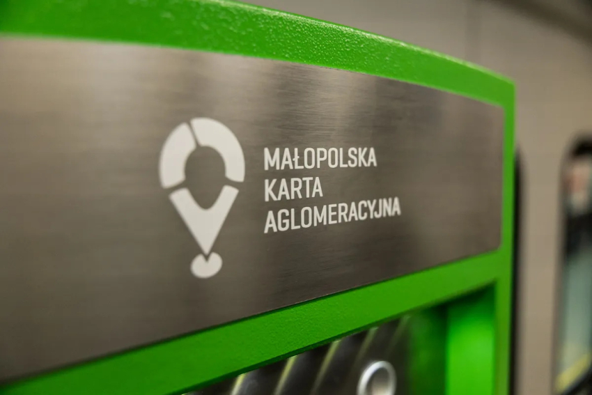 Fragment biletomatu z napisem Małopolska Karta Aglomeracyjna.